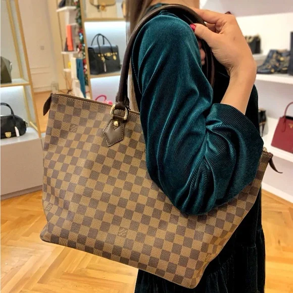 ❌SOLD❌Authentic Louis Vuitton Damier Ebene Saleya MM - Picture 4 of 17